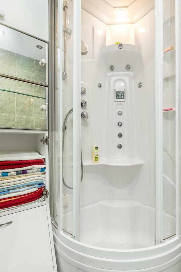 Kaštela Apartments Ivan מראה חיצוני תמונה