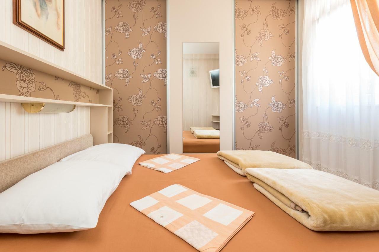 Kaštela Apartments Ivan מראה חיצוני תמונה